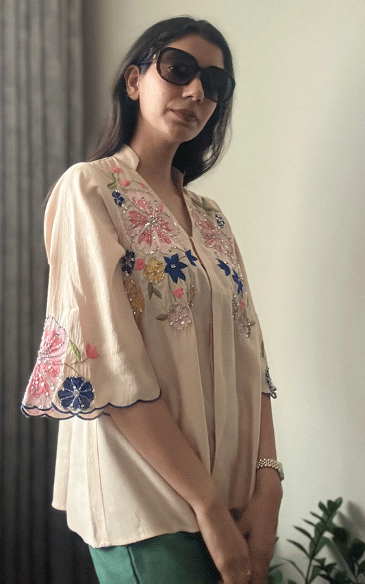 Goldy Scallop Blossom Blouse.