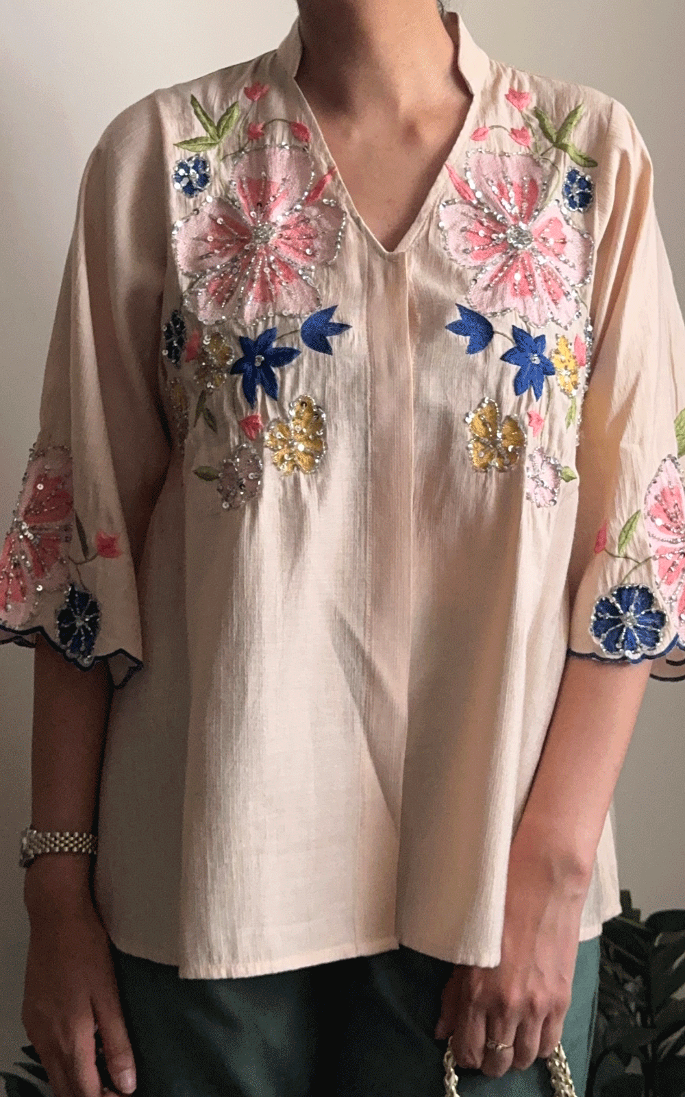 Goldy Scallop Blossom Blouse.