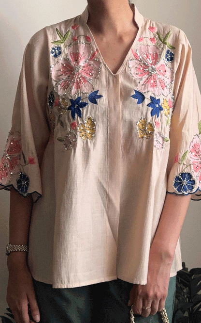 Goldy Scallop Blossom Blouse.