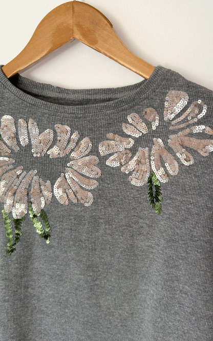 Ribbed Embroidered sweater