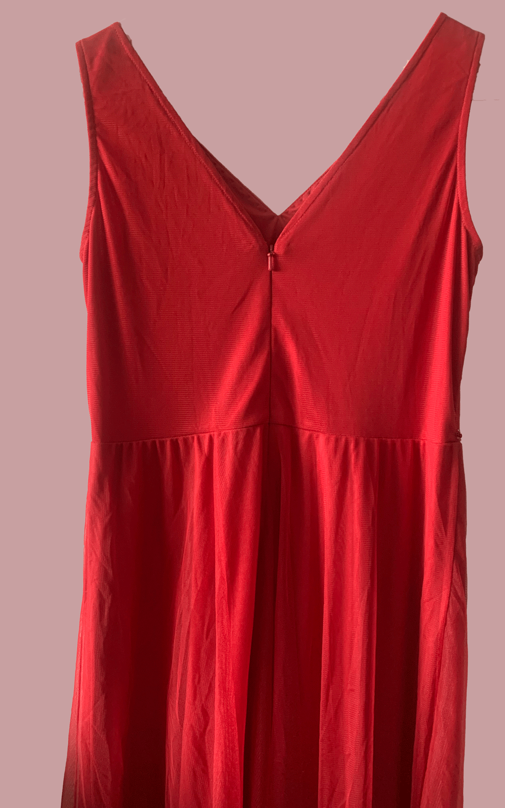 Red embroidered gwon